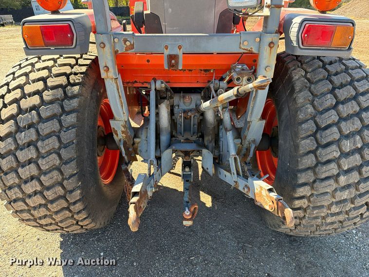 image for item FG3061 Kubota L4330D MFWD tractor