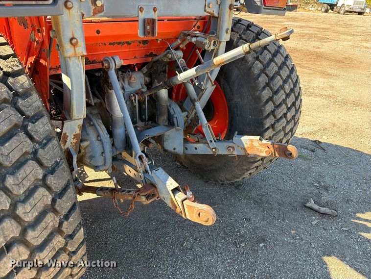 image for item FG3061 Kubota L4330D MFWD tractor