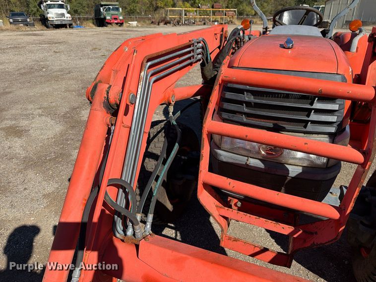 image for item FG3061 Kubota L4330D MFWD tractor