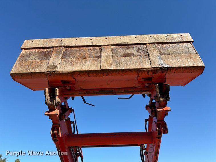 image for item FG3061 Kubota L4330D MFWD tractor