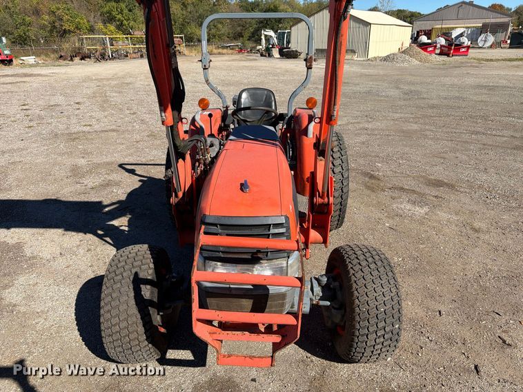 image for item FG3061 Kubota L4330D MFWD tractor