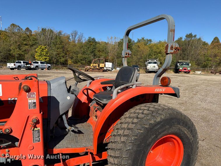image for item FG3061 Kubota L4330D MFWD tractor