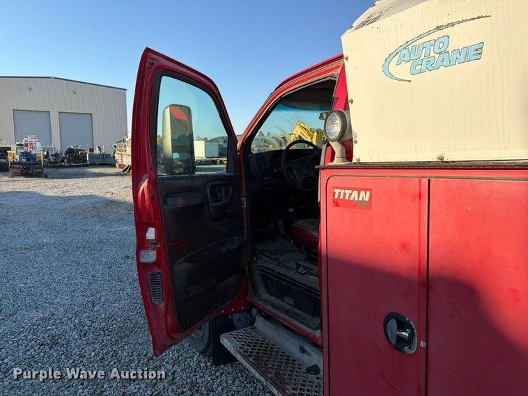 image for item FG3063 2007 Chevrolet C4500 utility / service truck