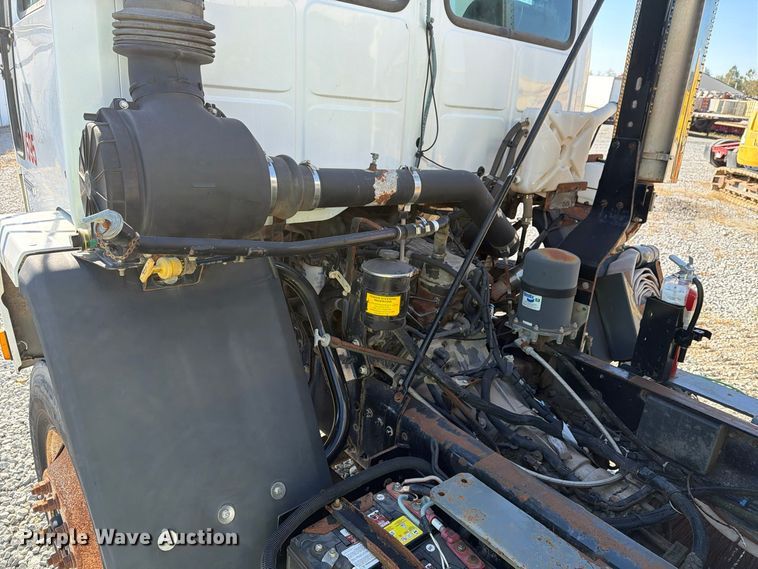 image for item FG3064 2006 Elgin SC8000 street sweeper truck