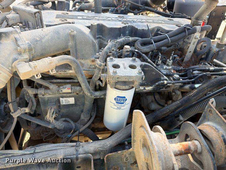 image for item FG3064 2006 Elgin SC8000 street sweeper truck