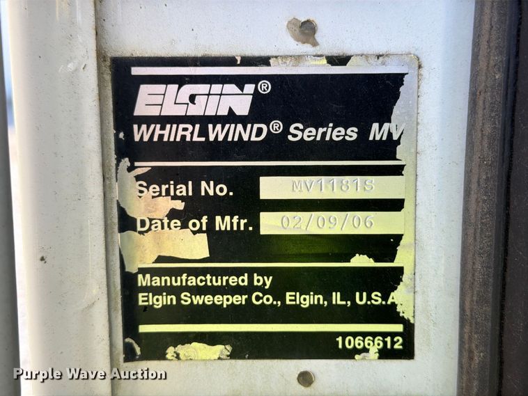 image for item FG3064 2006 Elgin SC8000 street sweeper truck