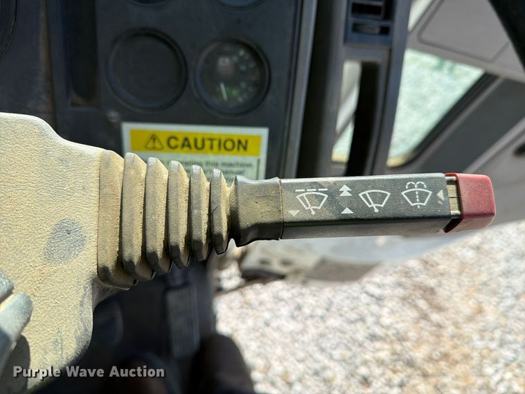 image for item FG3065 2005 Elgin  SC8000 street sweeper truck