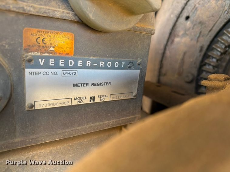 image for item FG3066 2001 International 4900 fuel truck