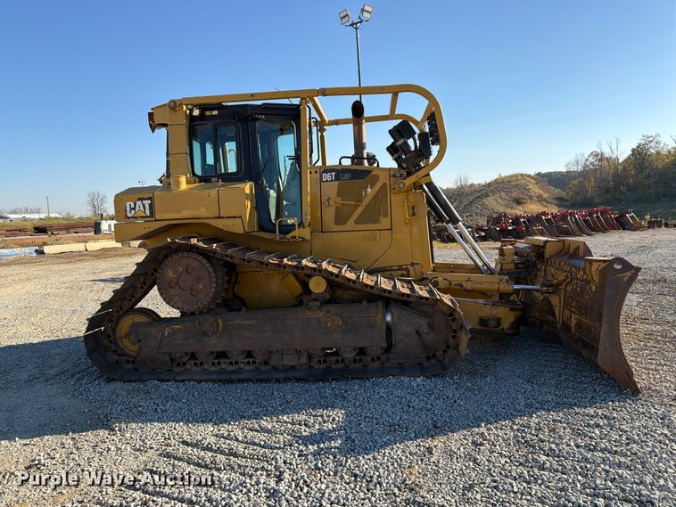 image for item FG3067 2011 Caterpillar D6T dozer