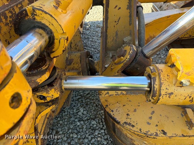 image for item FG3067 2011 Caterpillar D6T dozer