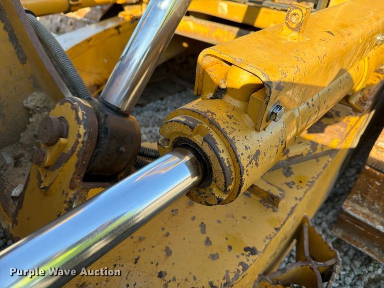 image for item FG3067 2011 Caterpillar D6T dozer
