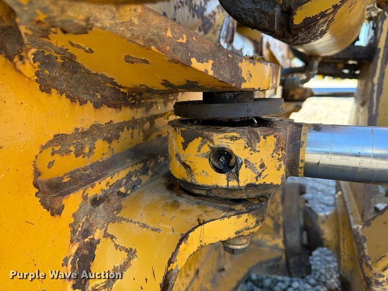 image for item FG3067 2011 Caterpillar D6T dozer