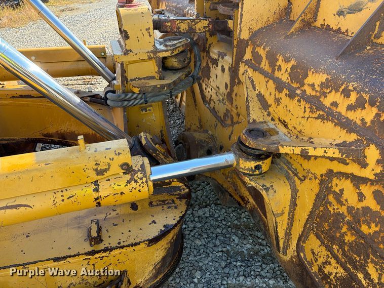 image for item FG3067 2011 Caterpillar D6T dozer