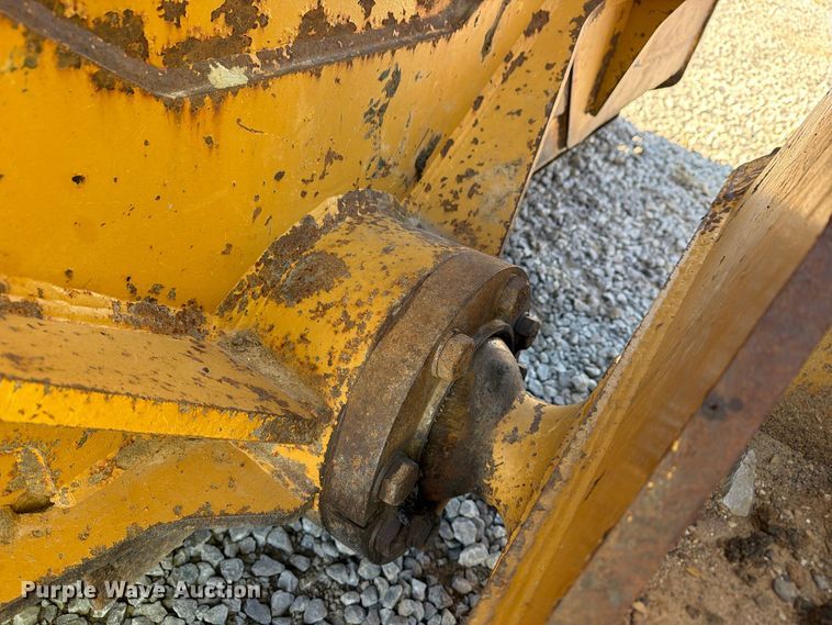 image for item FG3067 2011 Caterpillar D6T dozer