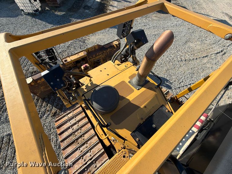 image for item FG3067 2011 Caterpillar D6T dozer