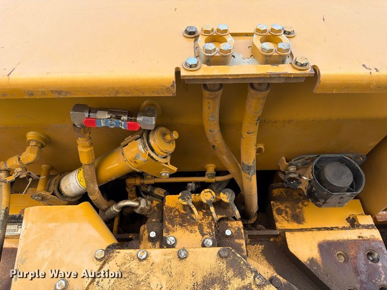image for item FG3067 2011 Caterpillar D6T dozer