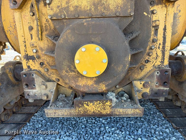 image for item FG3067 2011 Caterpillar D6T dozer