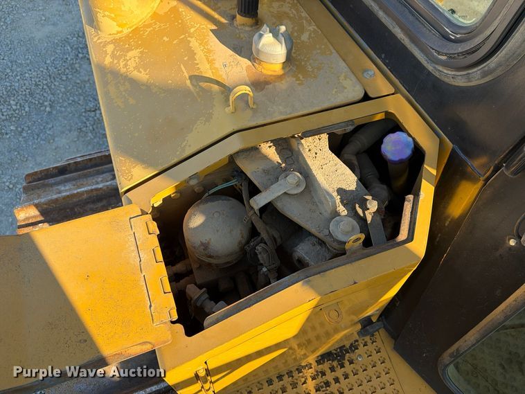 image for item FG3067 2011 Caterpillar D6T dozer