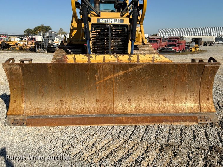 image for item FG3067 2011 Caterpillar D6T dozer