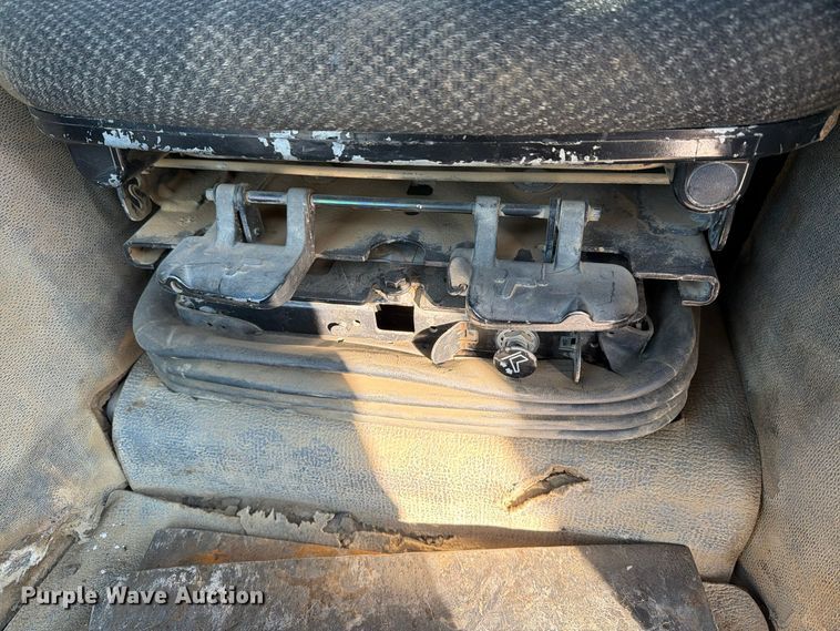 image for item FG3067 2011 Caterpillar D6T dozer