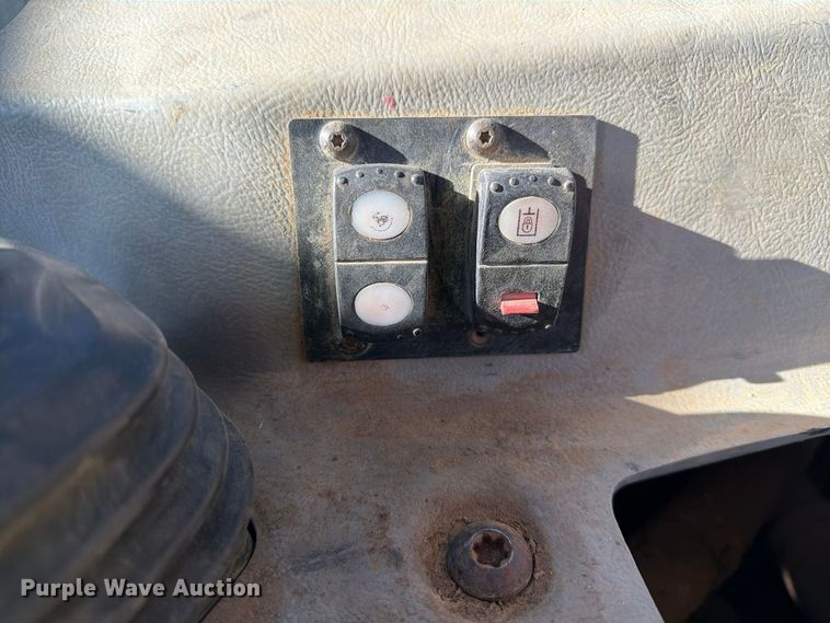 image for item FG3067 2011 Caterpillar D6T dozer