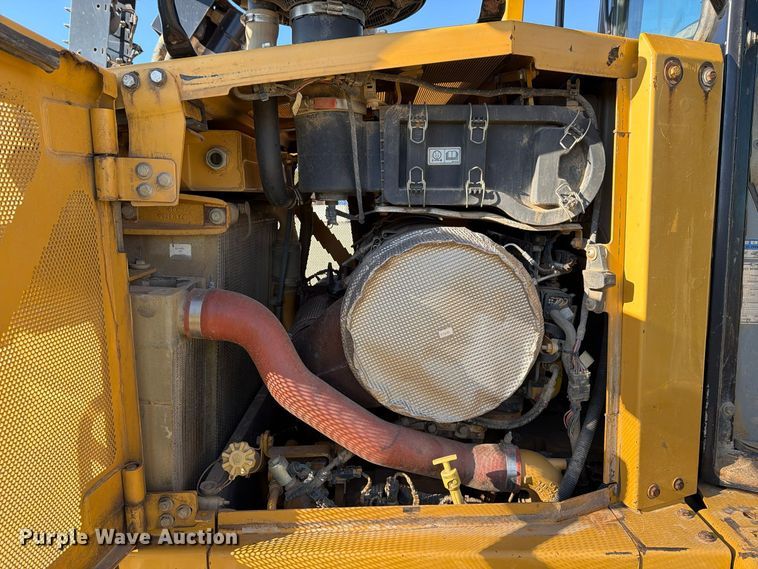 image for item FG3067 2011 Caterpillar D6T dozer