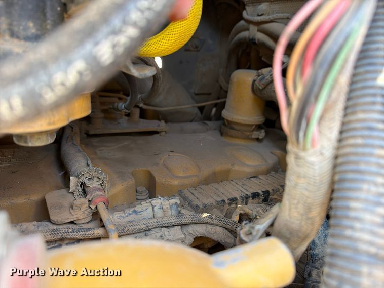 image for item FG3067 2011 Caterpillar D6T dozer