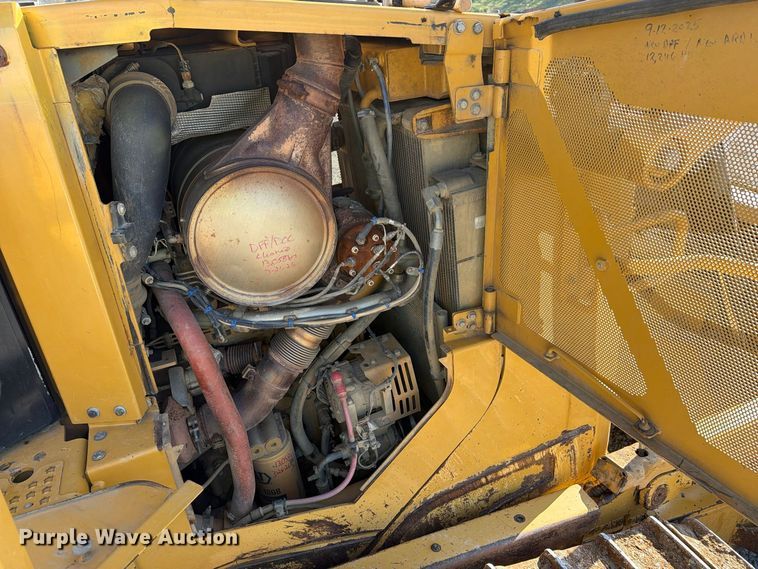 image for item FG3067 2011 Caterpillar D6T dozer