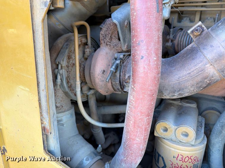 image for item FG3067 2011 Caterpillar D6T dozer