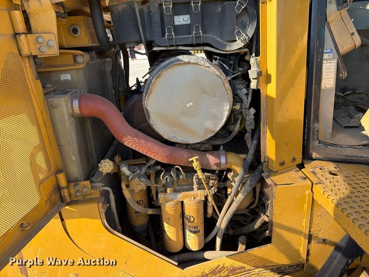 image for item FG3067 2011 Caterpillar D6T dozer