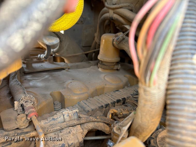 image for item FG3067 2011 Caterpillar D6T dozer