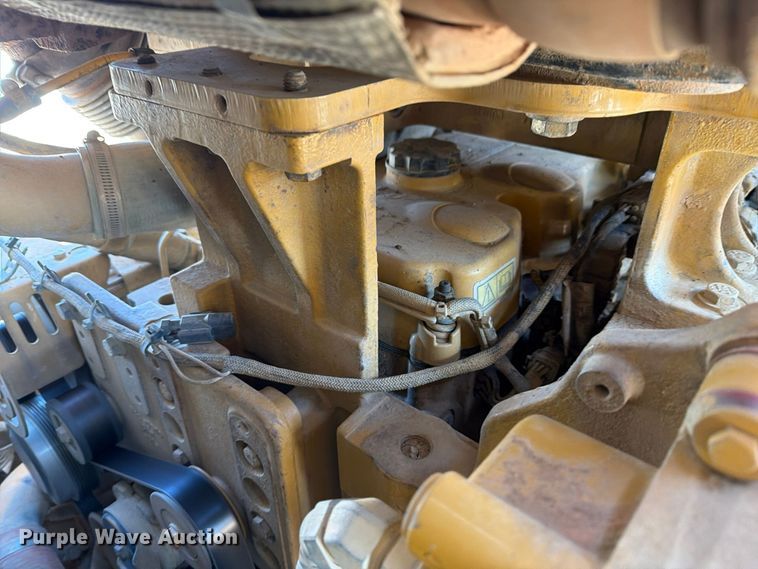 image for item FG3067 2011 Caterpillar D6T dozer