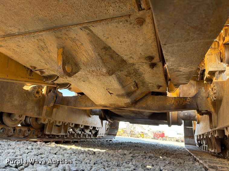 image for item FG3067 2011 Caterpillar D6T dozer