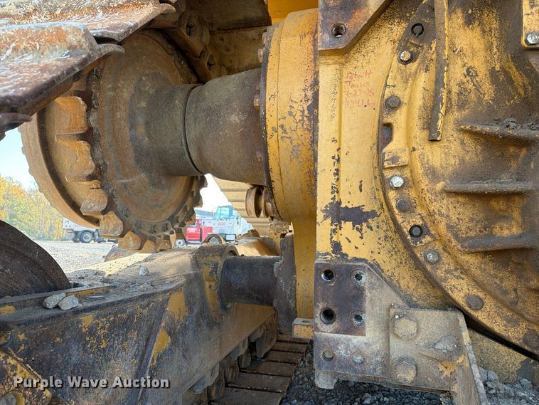 image for item FG3067 2011 Caterpillar D6T dozer