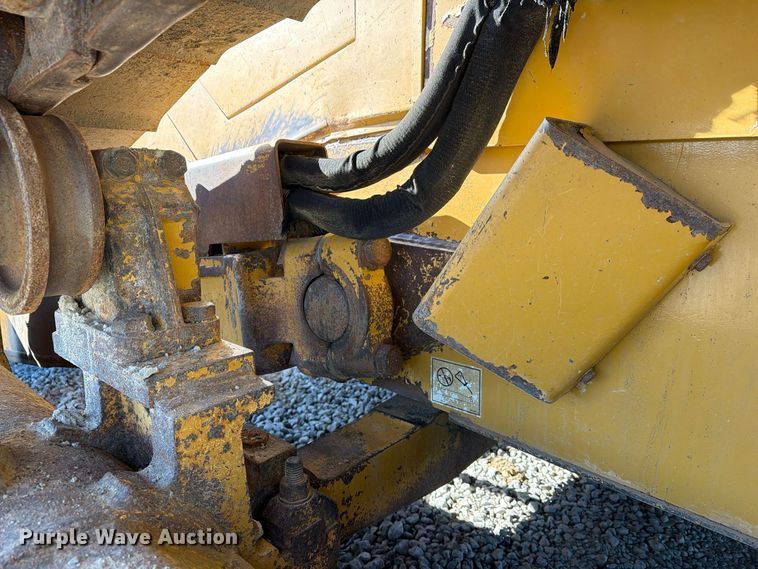image for item FG3067 2011 Caterpillar D6T dozer