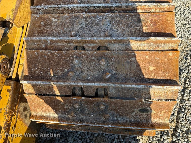 image for item FG3067 2011 Caterpillar D6T dozer