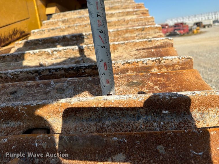image for item FG3067 2011 Caterpillar D6T dozer