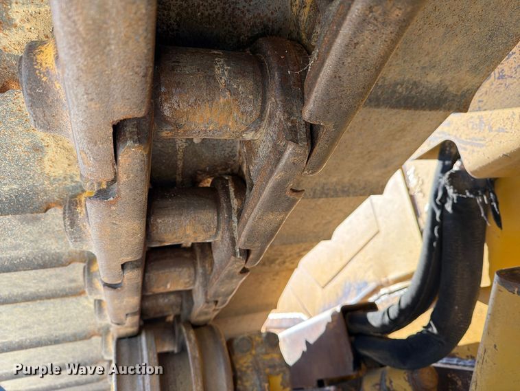 image for item FG3067 2011 Caterpillar D6T dozer