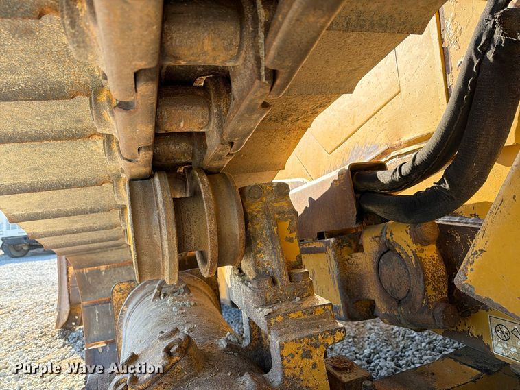 image for item FG3067 2011 Caterpillar D6T dozer