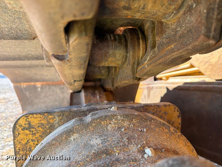image for item FG3067 2011 Caterpillar D6T dozer