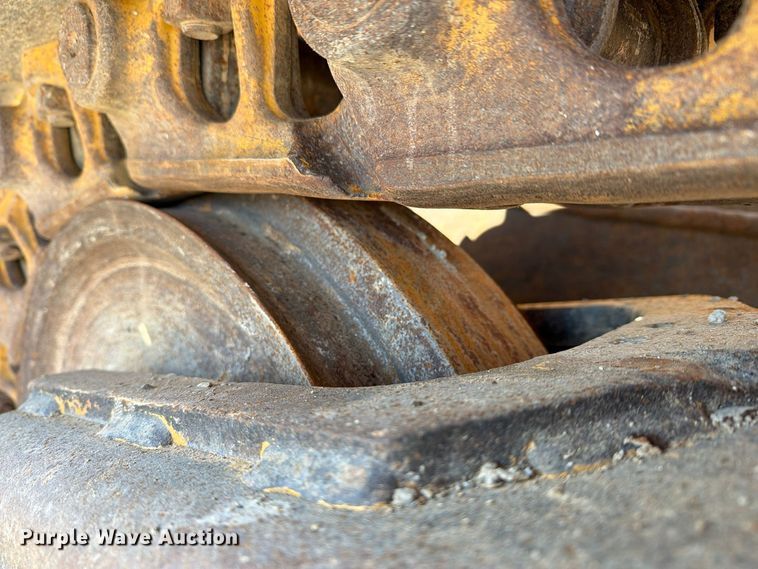 image for item FG3067 2011 Caterpillar D6T dozer