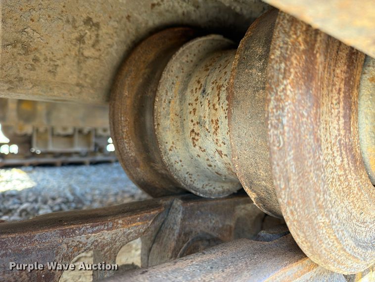image for item FG3067 2011 Caterpillar D6T dozer