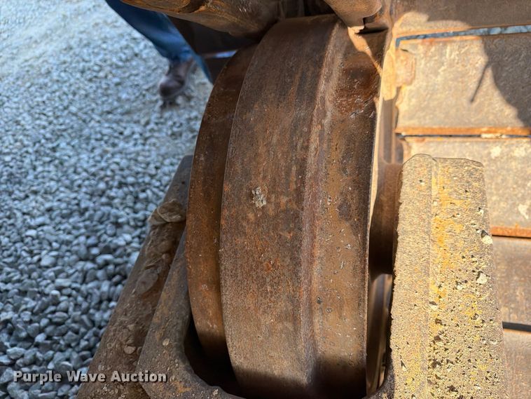 image for item FG3067 2011 Caterpillar D6T dozer