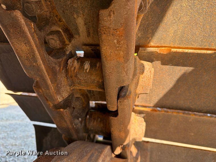 image for item FG3067 2011 Caterpillar D6T dozer