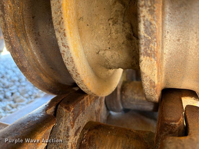 image for item FG3067 2011 Caterpillar D6T dozer