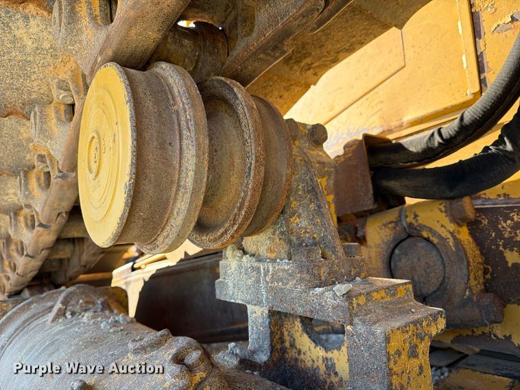 image for item FG3067 2011 Caterpillar D6T dozer