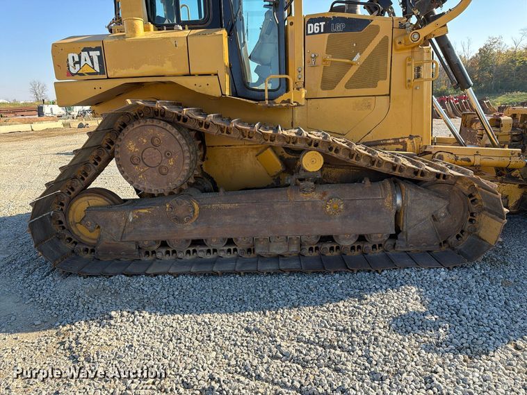 image for item FG3067 2011 Caterpillar D6T dozer