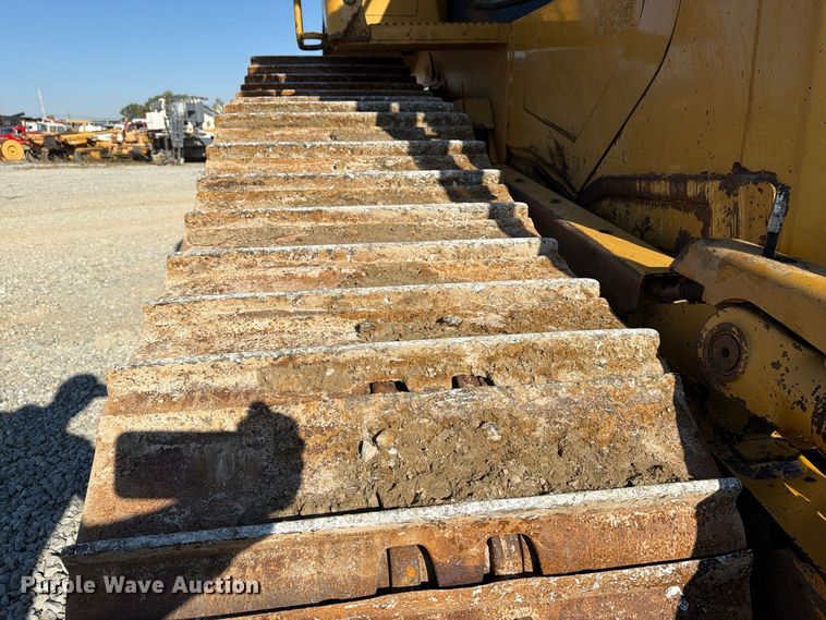 image for item FG3067 2011 Caterpillar D6T dozer