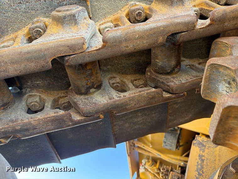 image for item FG3067 2011 Caterpillar D6T dozer