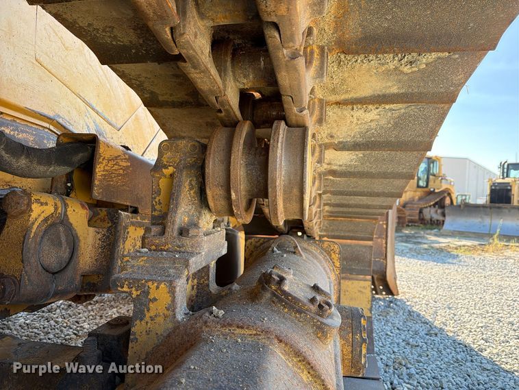image for item FG3067 2011 Caterpillar D6T dozer